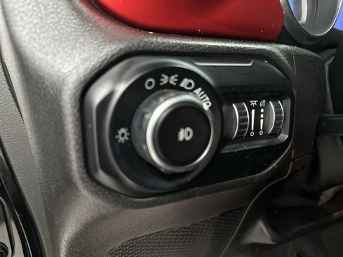Used 2019 Jeep Wrangler Rubicon AWD/4WD image 18