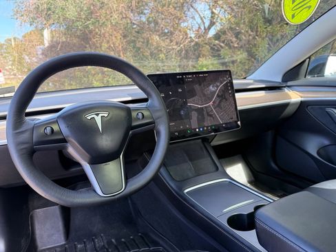 Used 2021 Tesla Model 3 Standard Range Plus image 25