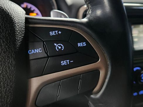 Used 2015 Jeep Grand Cherokee Laredo w/ Quick Order Package 23E image 26