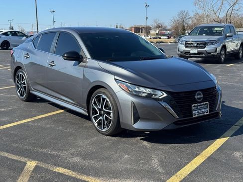 Used 2024 Nissan Sentra SR image 2