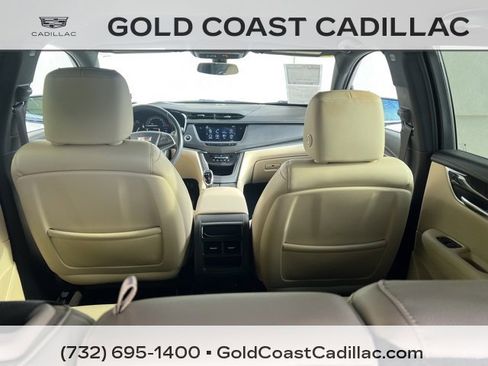 Used 2019 Cadillac XT5 FWD image 11