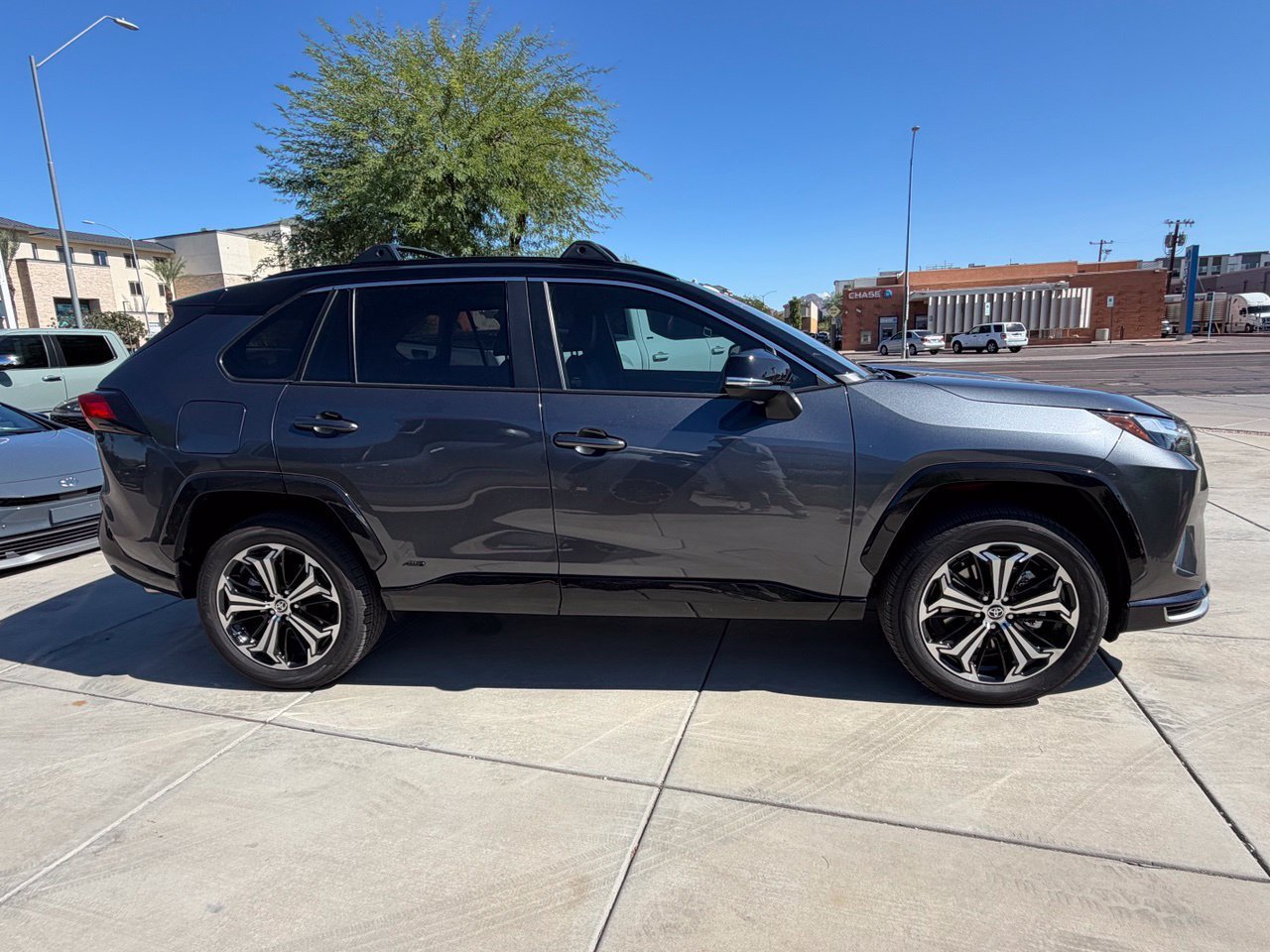 Used 2025 Toyota RAV4 XSE w/ Weather Package AWD/4WD image 3