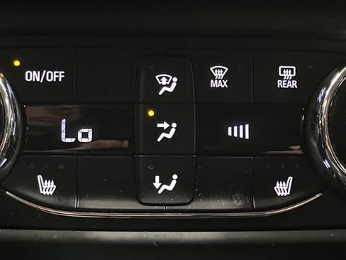 Used 2021 Chevrolet TrailBlazer LT w/ Convenience Package FWD image 38