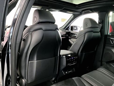 Used 2023 Acura MDX A-Spec image 11