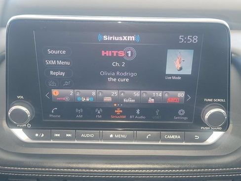 Used 2024 Nissan Rogue S FWD image 19