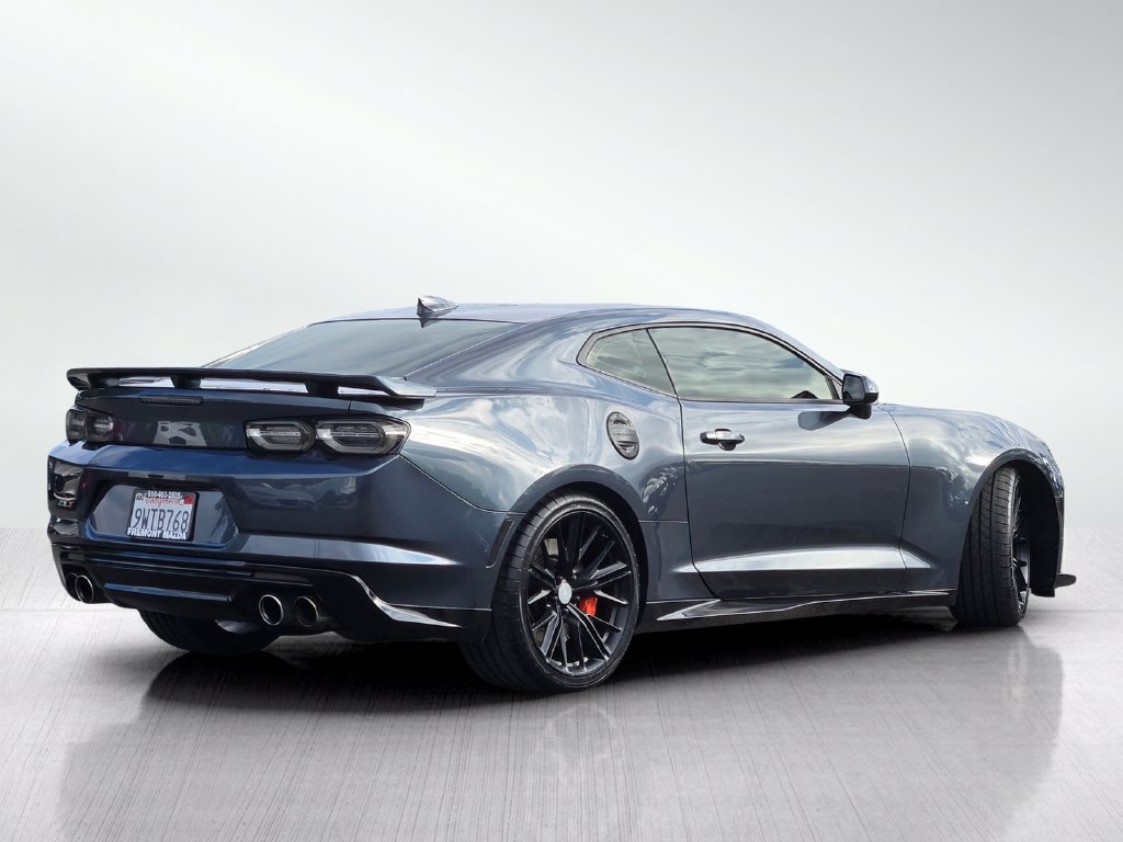 Used 2019 Chevrolet Camaro ZL1 RWD image 4