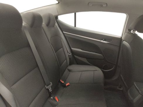 Used 2019 Hyundai Elantra SE w/ Cargo Package FWD image 19
