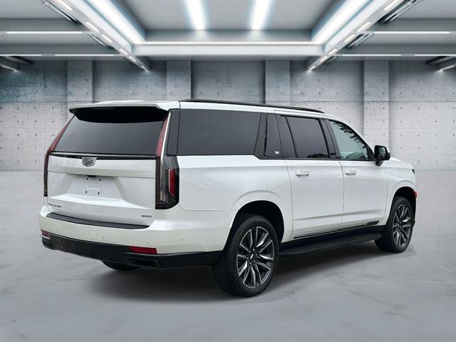 Used 2024 Cadillac Escalade ESV Sport Platinum AWD/4WD image 5