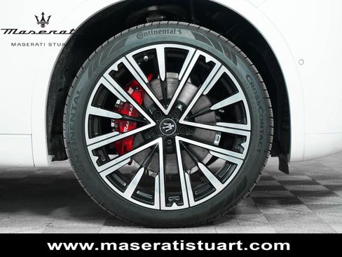 New 2025 Maserati Grecale Modena image 13