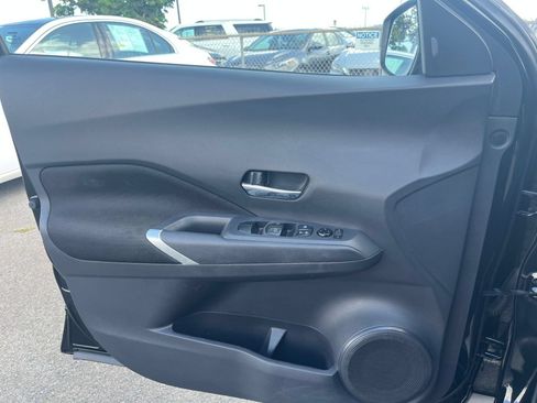 Used 2024 Nissan Kicks SV FWD image 18