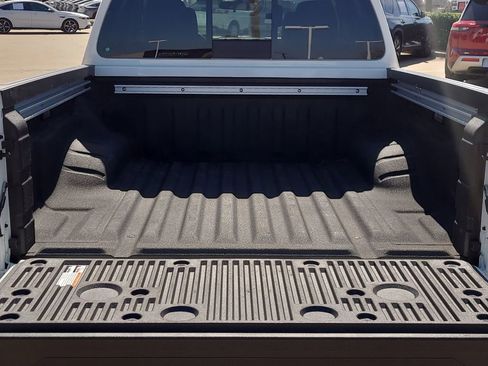 Certified 2025 Nissan Frontier SV w/ SV Convenience Package image 7