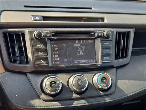 Used 2016 Toyota RAV4 LE FWD image 12