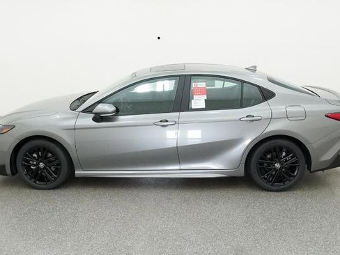 New 2026 Toyota Camry SE image 4