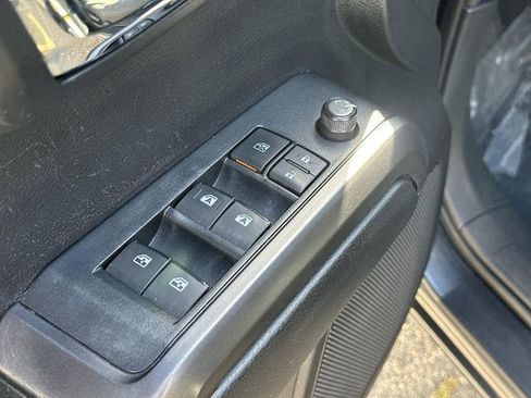 Used 2019 Toyota Tacoma TRD Off-Road w/ Technology Package AWD/4WD image 20