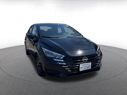 Used 2025 Nissan Versa SV FWD image 3