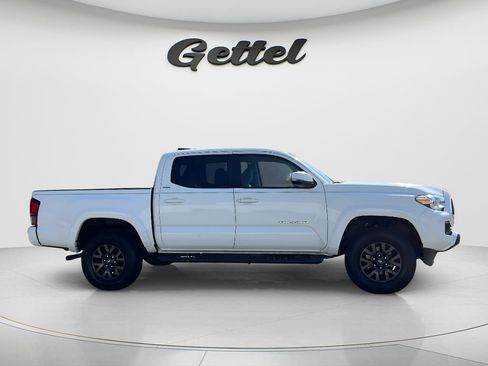 Used 2023 Toyota Tacoma SR5 w/ Technology Package RWD image 4