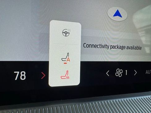 Used 2025 Ford Explorer ST-Line w/ Premium Package image 11