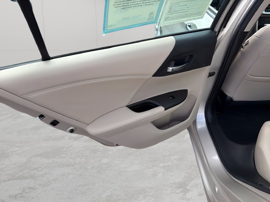 Used 2015 Honda Accord EX-L image 13