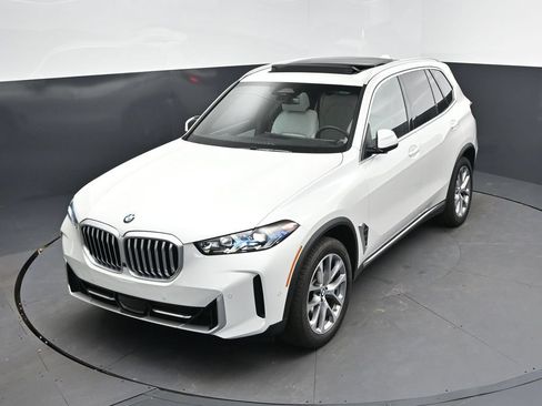 Certified 2026 BMW X5 xDrive40i w/ Climate Comfort Package AWD/4WD image 30