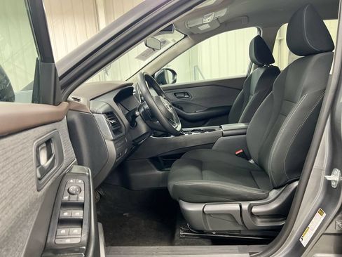 Used 2023 Nissan Rogue S FWD image 18