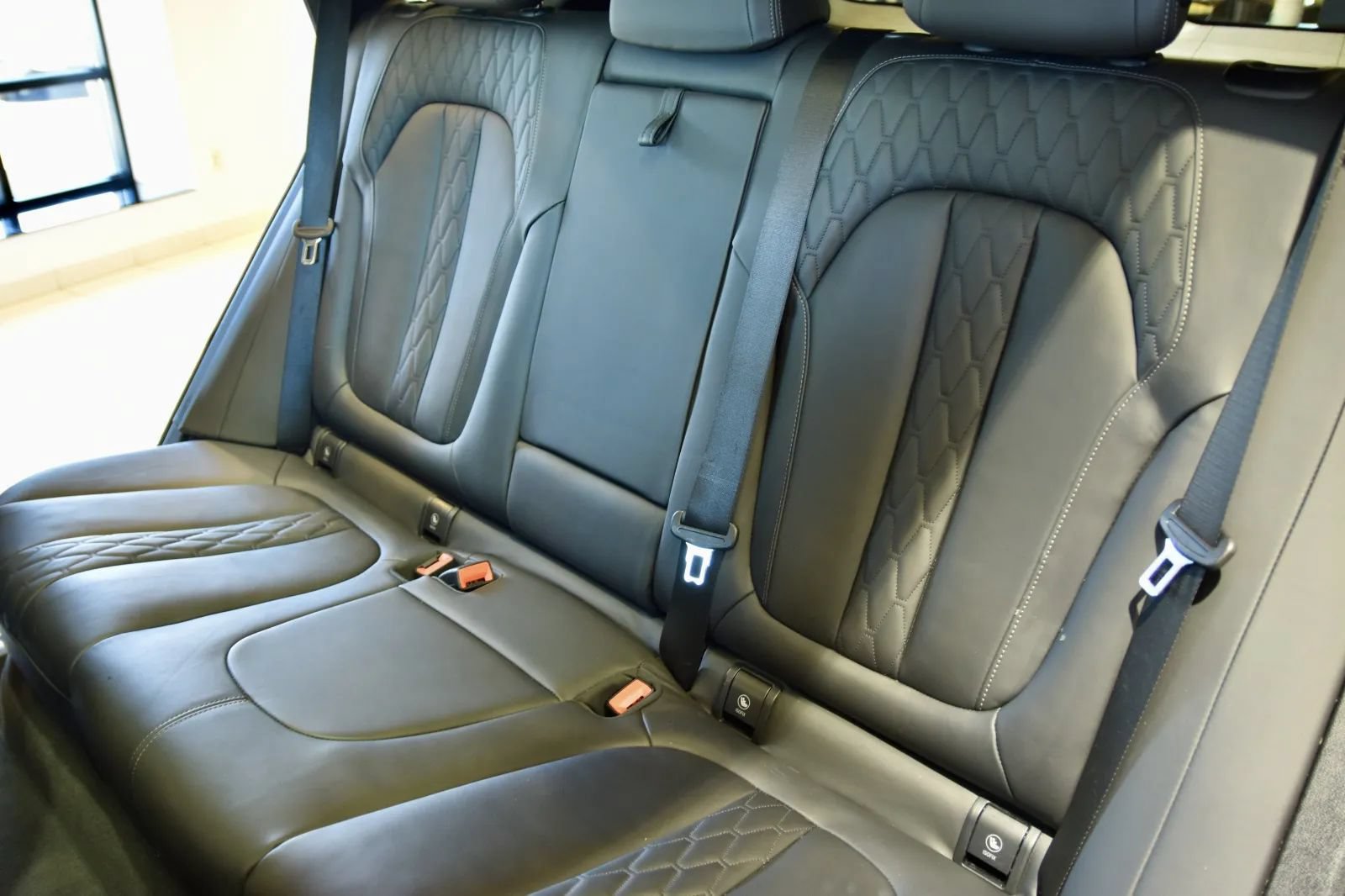 Used 2024 BMW X5 xDrive40i w/ Premium Package AWD/4WD image 20
