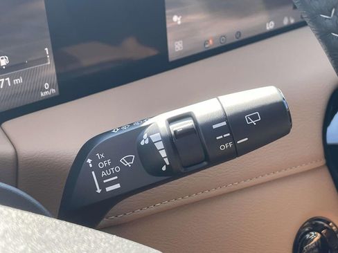 New 2025 Nissan Armada SL w/ Captain's Chari Seat Package image 23