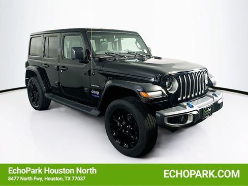 Used 2022 Jeep Wrangler Unlimited Sahara w/ Cold Weather Group AWD/4WD image 1