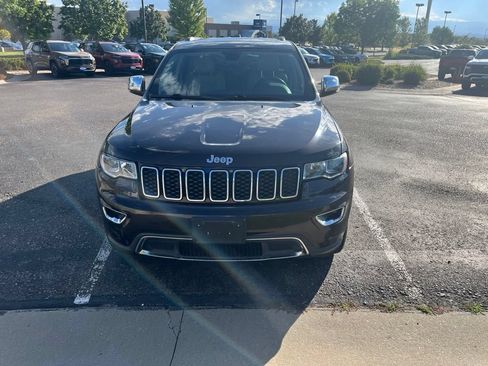Used 2017 Jeep Grand Cherokee Limited AWD/4WD image 2