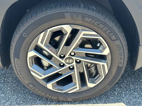 Used 2025 Hyundai Tucson Limited AWD/4WD image 11