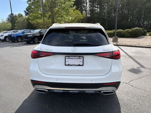 Used 2025 Mercedes-Benz GLC 350e 4MATIC image 6