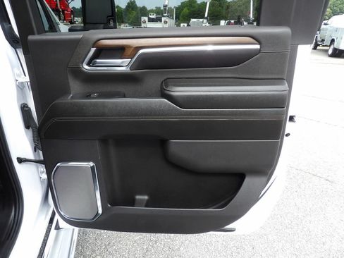 Used 2024 Chevrolet Silverado 3500 High Country w/ High Country Premium Package AWD/4WD image 39