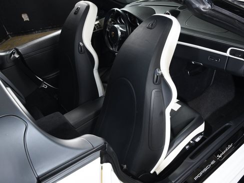 Used 2011 Porsche 911 Speedster RWD image 27