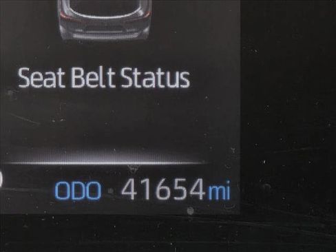 Used 2022 Toyota Highlander LE image 21