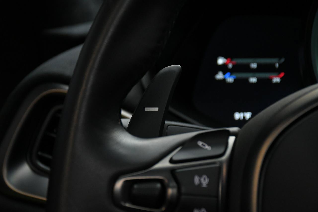 Used 2020 Aston Martin V8 Vantage Coupe RWD image 28