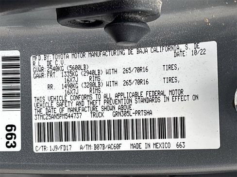 Used 2023 Toyota Tacoma TRD Off-Road image 29