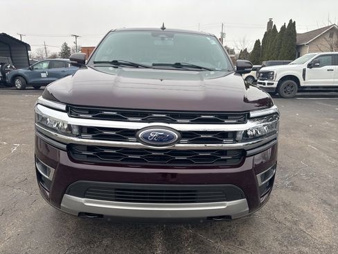 Used 2023 Ford Expedition Limited image 8