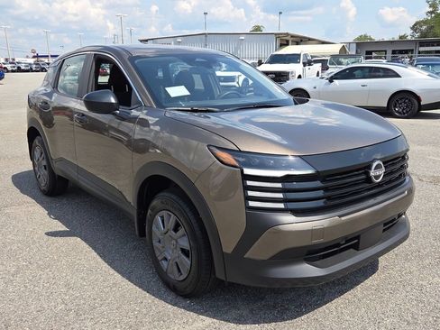 New 2027 Nissan Kicks S FWD image 16
