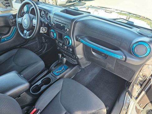 Used 2016 Jeep Wrangler Unlimited Sport AWD/4WD image 11