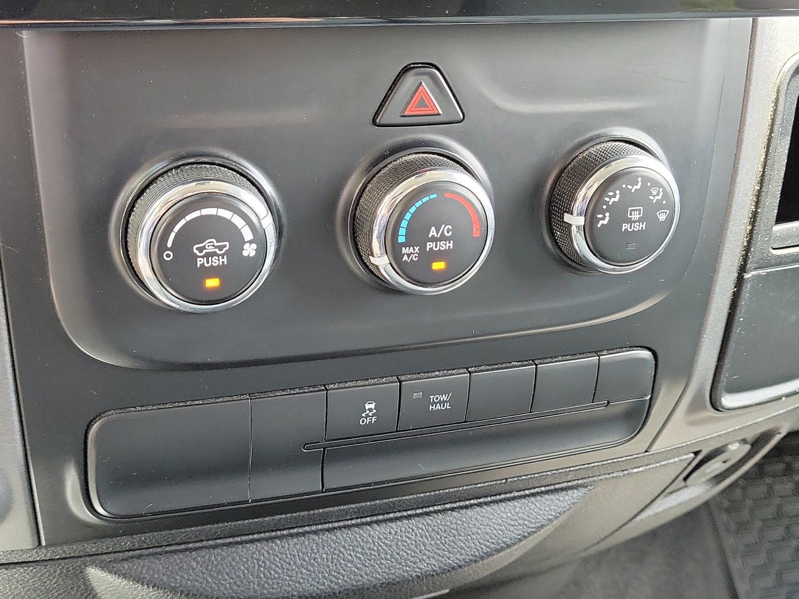 Used 2015 RAM 1500 Tradesman w/ Popular Equipment Group AWD/4WD image 23