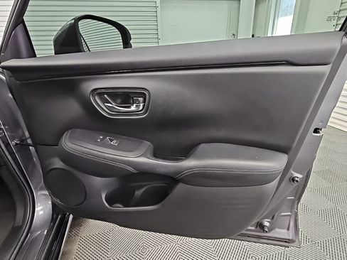Used 2023 Honda HR-V EX-L image 38