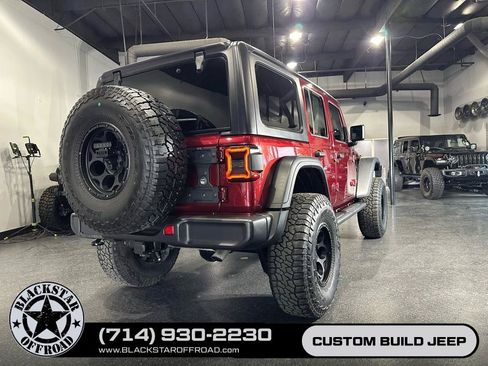 Used 2022 Jeep Wrangler Unlimited Rubicon AWD/4WD image 30