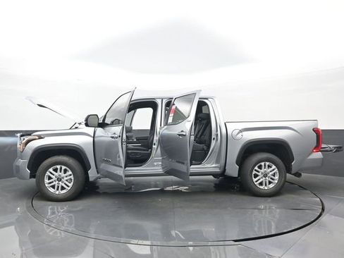 New 2026 Toyota Tundra SR5 w/ SR5 Premium Package RWD image 32