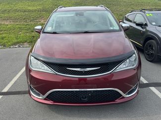 Used 2017 Chrysler Pacifica Limited FWD video 2