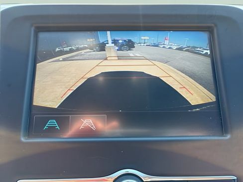 Used 2018 Chevrolet Equinox LT FWD image 26