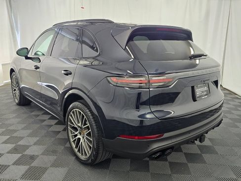 Certified 2023 Porsche Cayenne Platinum Edition AWD/4WD image 3