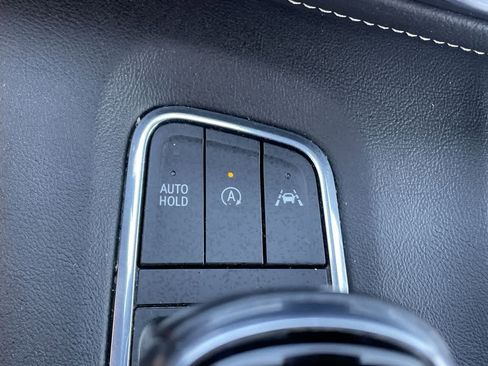 Used 2021 Cadillac Escalade ESV Premium Luxury w/ Performance Package image 35