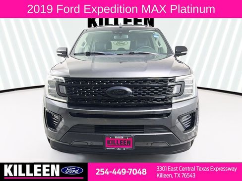 Used 2019 Ford Expedition Max Platinum image 2