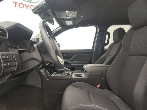 Certified 2025 Toyota 4Runner SR5 AWD/4WD image 14