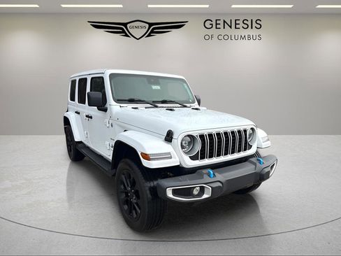 Used 2024 Jeep Wrangler Unlimited Sahara AWD/4WD image 7