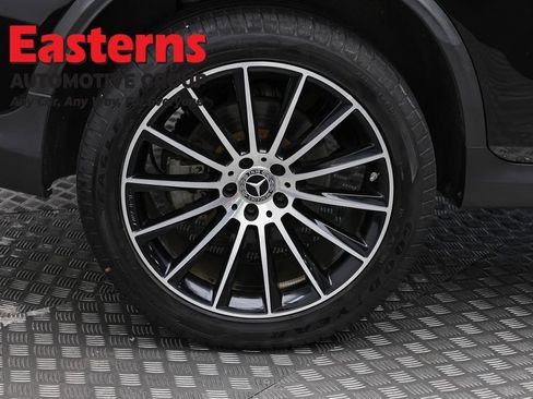 Used 2023 Mercedes-Benz GLC 300 4MATIC Coupe image 31